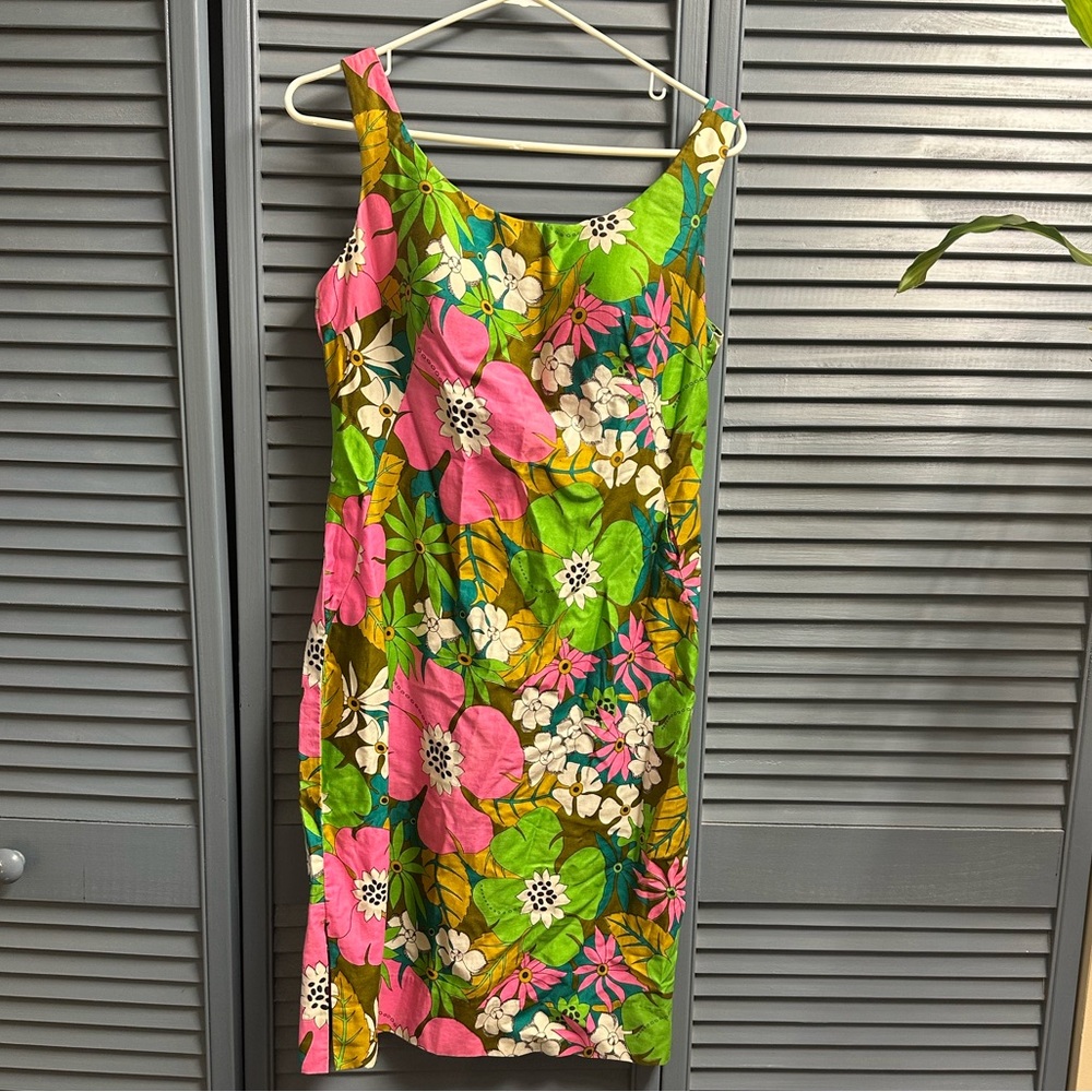Aloha! Vintage 60’s/70’s mod floral Hawaiian shift dress!